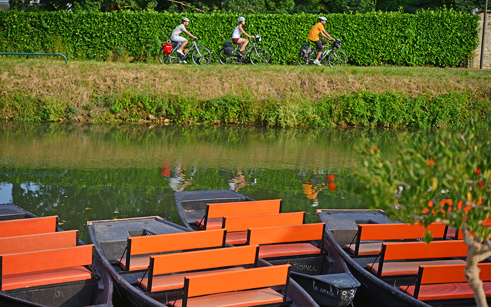 Voyage à vélo - Le Marais Poitevin à vélo : de Niort à La Rochelle