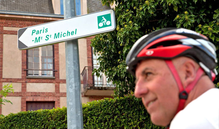 Voyage en véhicule : La Véloscénie : de Paris au Mont Saint Michel à vélo