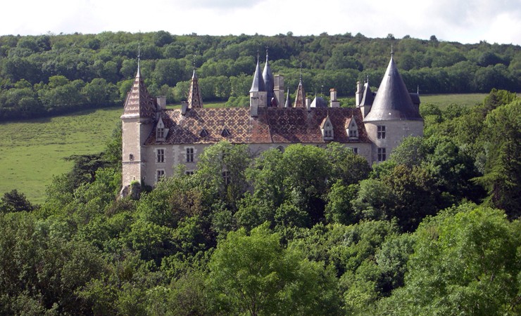 chateau de la Rochepot