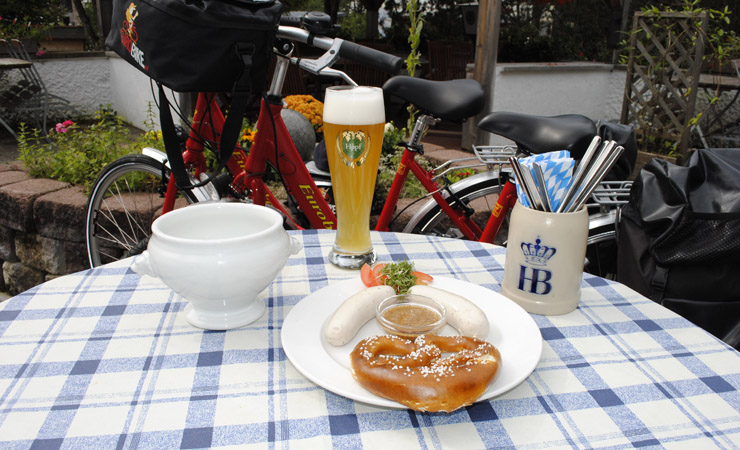 Spécialités bavaroises saucisse blanche et bière