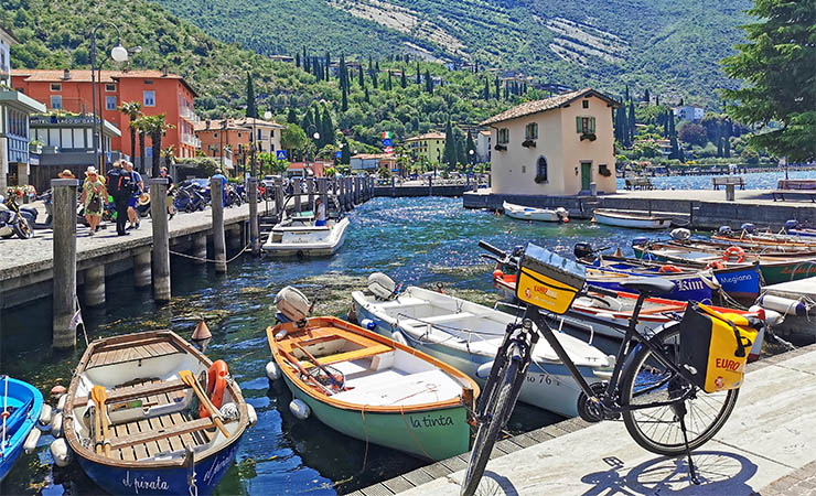 Port sur le lac de Garde